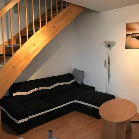 Apartment Senec 公寓